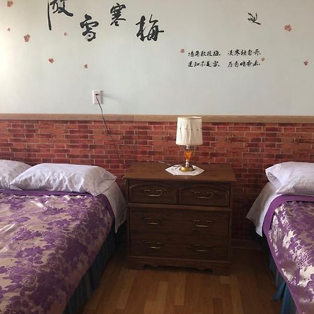 Gravelbourg Heritage Place Hotel מראה חיצוני תמונה
