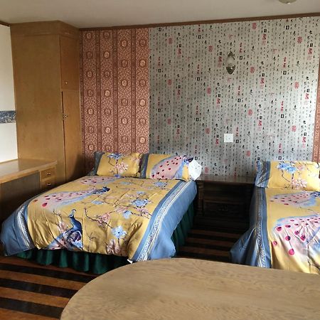 Gravelbourg Heritage Place Hotel מראה חיצוני תמונה