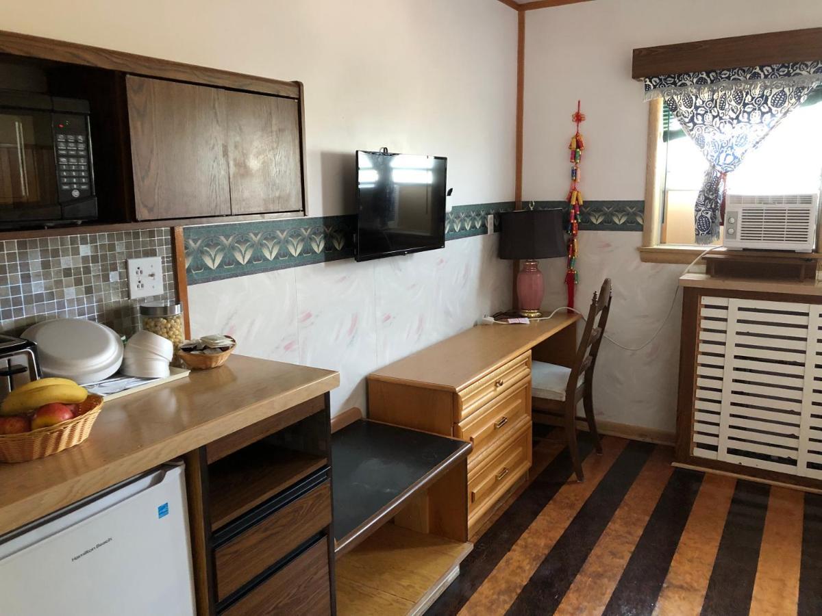 Gravelbourg Heritage Place Hotel מראה חיצוני תמונה
