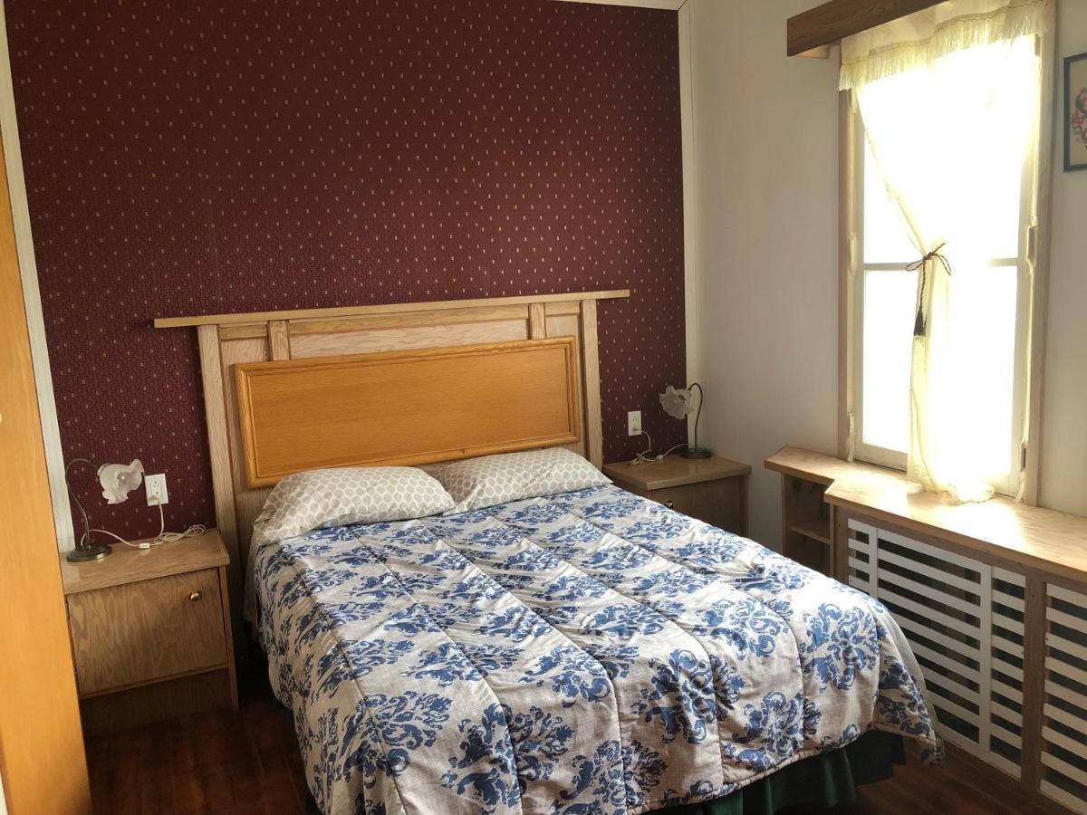 Gravelbourg Heritage Place Hotel מראה חיצוני תמונה