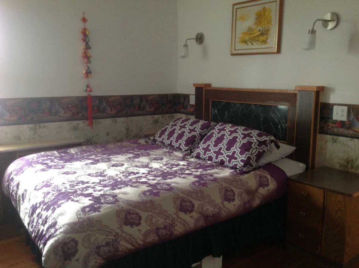 Gravelbourg Heritage Place Hotel מראה חיצוני תמונה