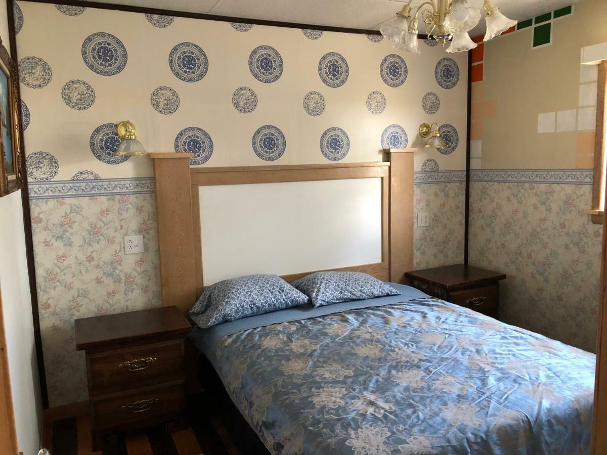 Gravelbourg Heritage Place Hotel מראה חיצוני תמונה